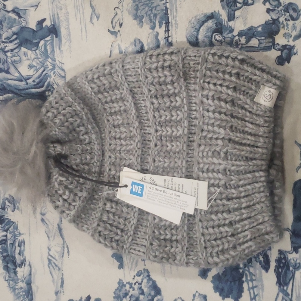 NWT Treasure & Bond womens winter hat